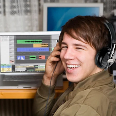 Mixer Digital 8 canais BEHRINGER Flow 8 - 8 Entradas, 2 Processadores de Efeitos e Interface USB/Áudio para Controle Remoto via Bluetooth - Mixers