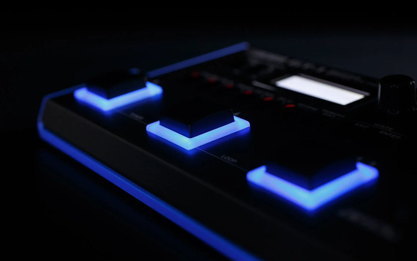 Pedal Multiefeitos Boss GT-1 - Line Selector, Roteador de Entrada/Saída e Seletor de Linha - Multiefeitos