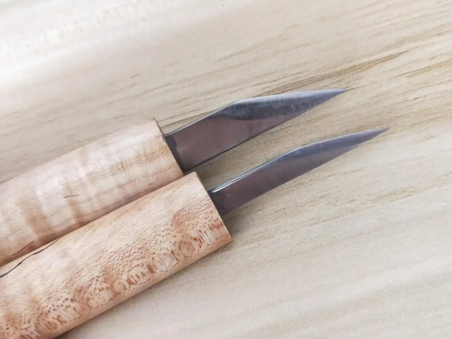 Conjunto com 2 Cortadores Afiados - Luthieria de Instrumentos de Corda, para Fabricação de Violino, 1 Cortador Grande e 1 Pequeno - Ferramentas