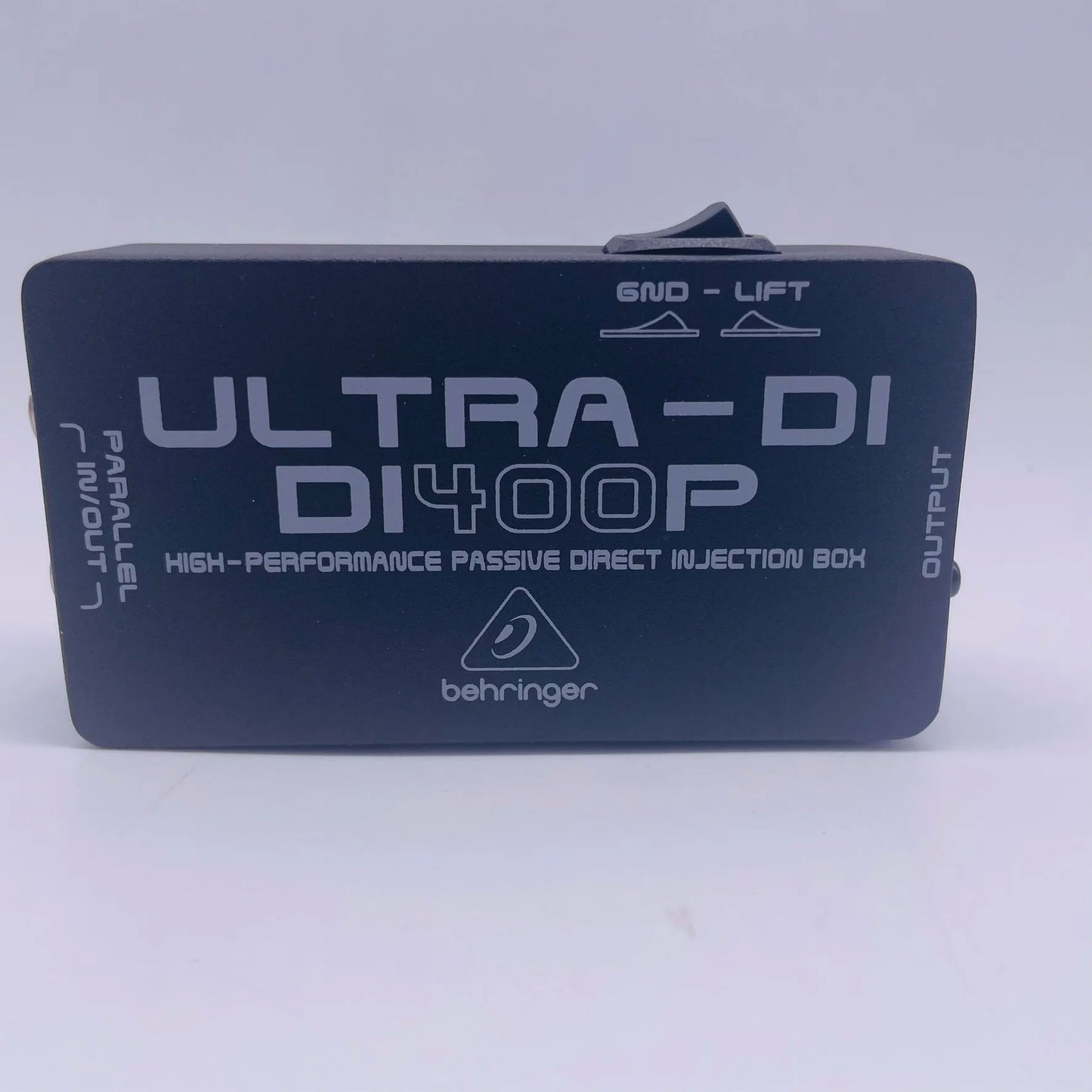 Direct box Behringer Ultra-DI DI400P - Multiuso para Aplicações em Palco e Estúdio - Perifericos