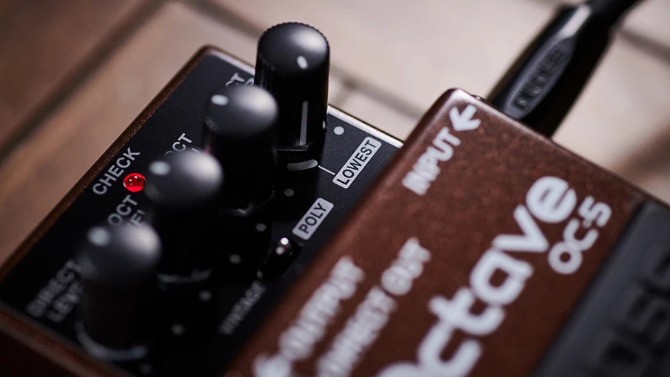 Pedal Octave para Guitarra e Baixo BOSS OC-5 - Modos Super Octave, Polyphonic, Distortion - Pedais