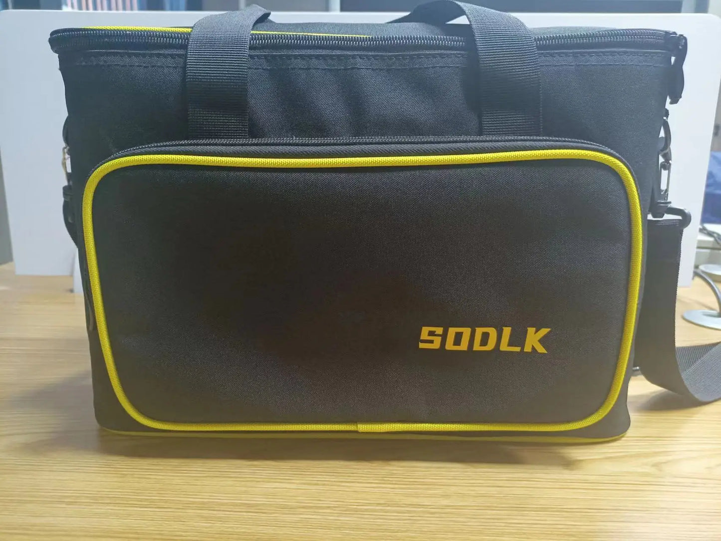 Caixa de Som Bluetooth 200W Sodlk - Potente, Karaoke, Surround Estéreo, Graves, Portátil para Festas e Sistema de Som com Microfone - Áudio e Gravação