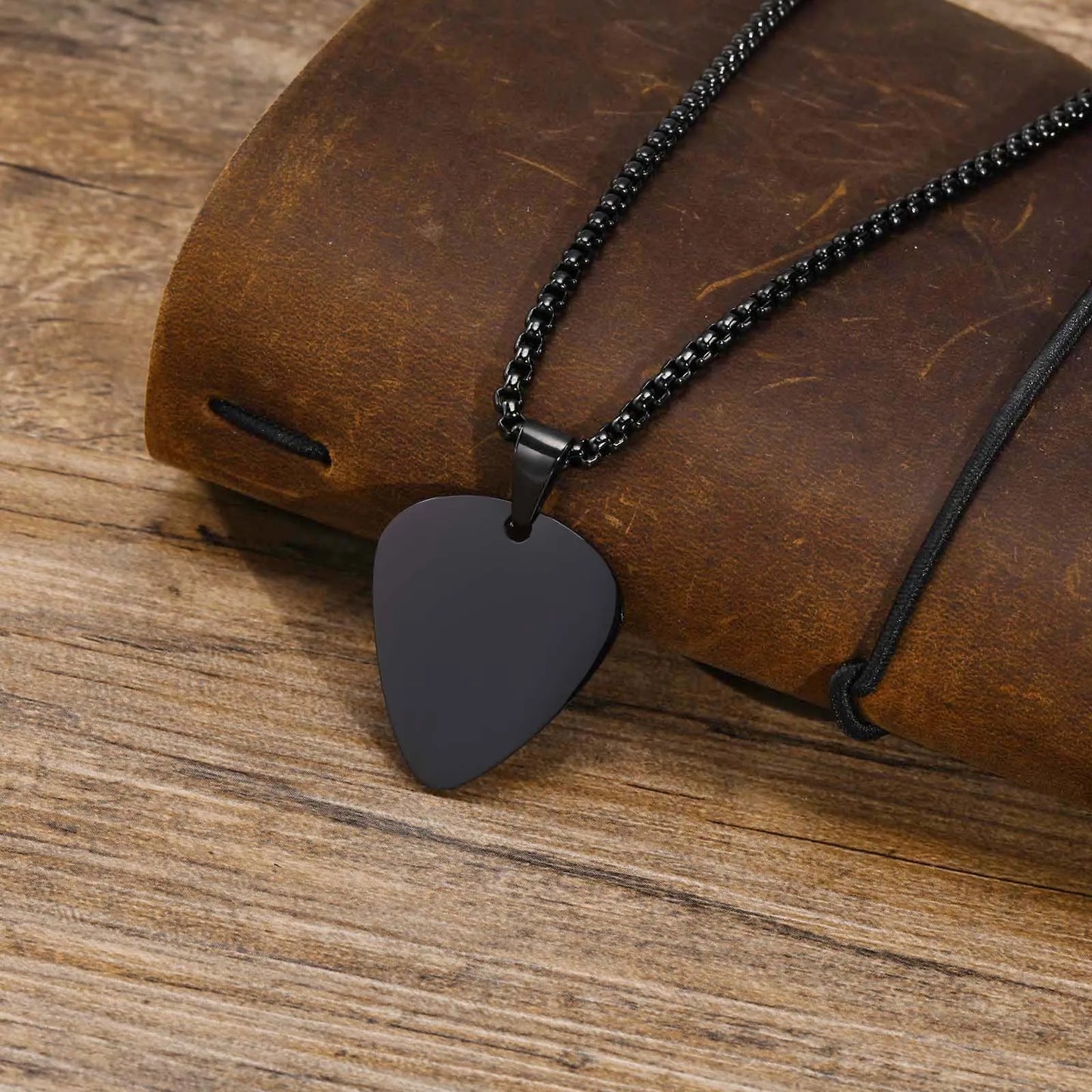 Colar com Pingente de Palheta de Guitarra Vnox - Pingente em Aço Inoxidável - Acessórios cordas