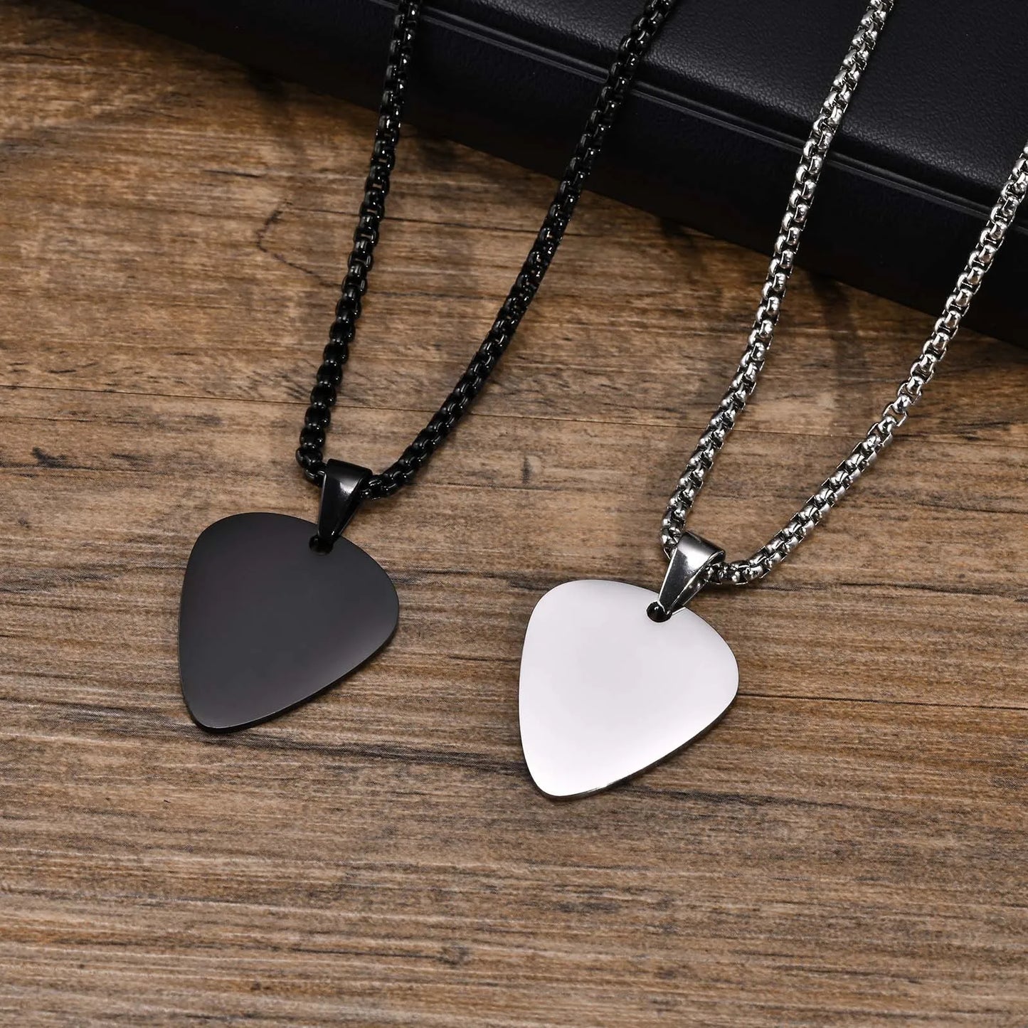 Colar com Pingente de Palheta de Guitarra Vnox - Pingente em Aço Inoxidável - Acessórios cordas