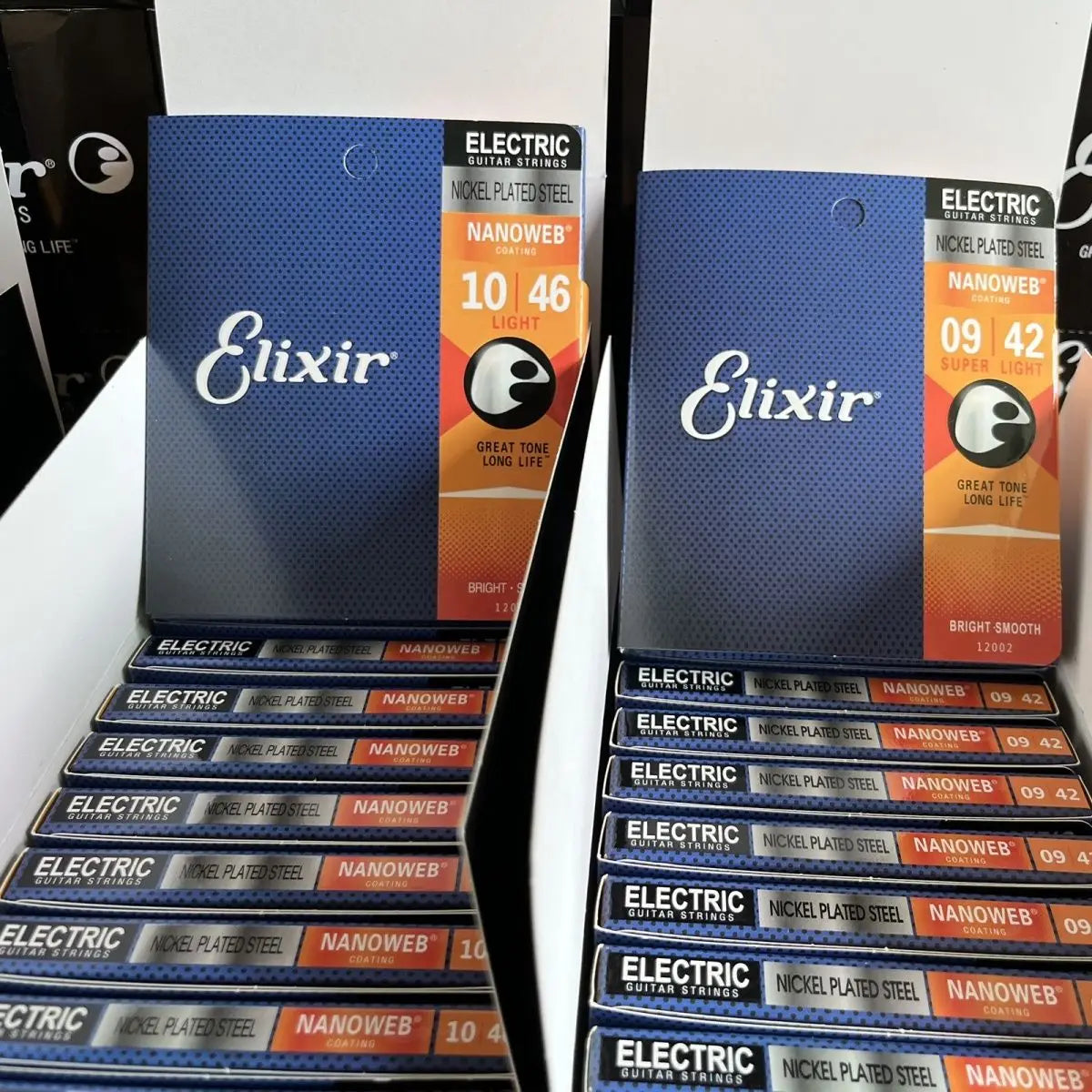 Kit com 12 Jogos de Cordas Elixir para Violão – Nanoweb Phosphor (Modelos 16002, 16027, 16052, 16077, 16102) - Acessórios cordas