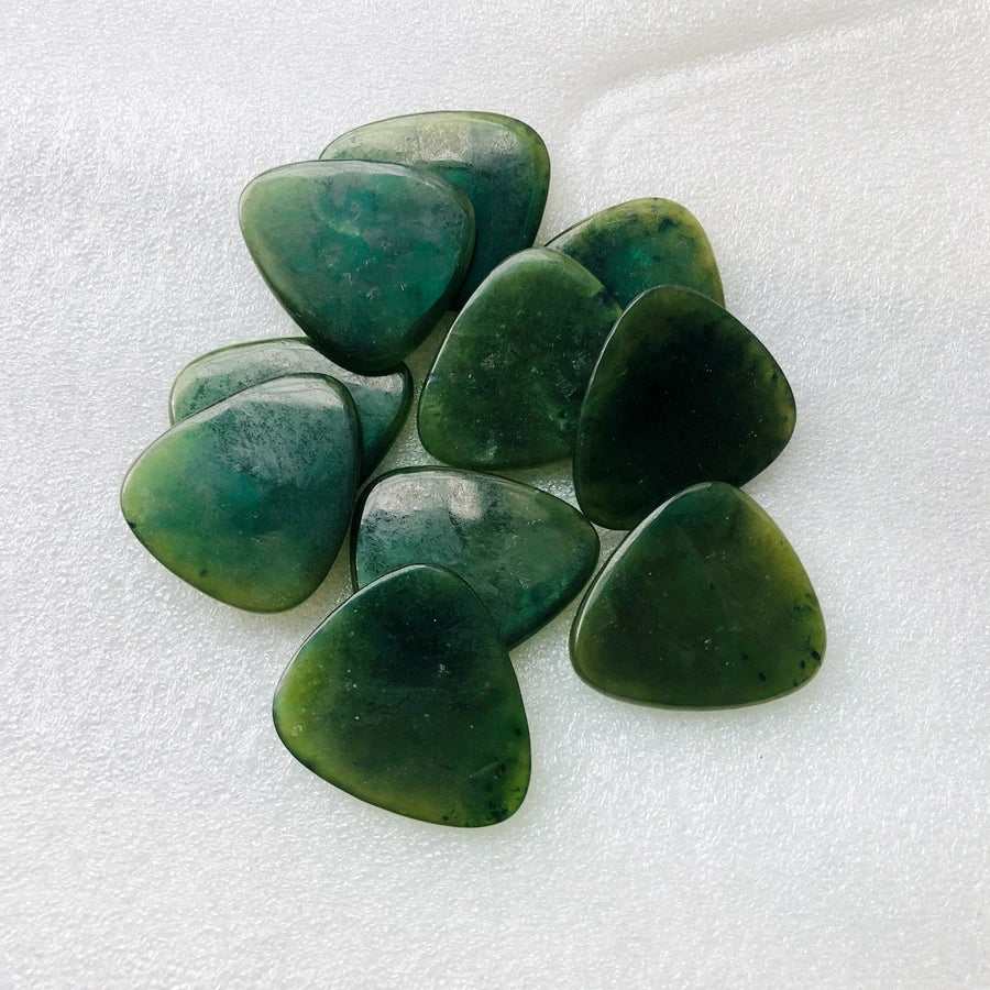 Palheta de Guitarra de Pedra Natural Nepherite Escura - Cristal de Pedra, med 27x31x2.8mm - Acessórios cordas